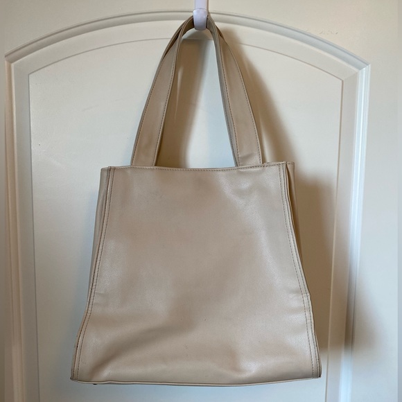 Borsani Italy Boho Cream Vegan Leather Shoulder Bag Purse Tote Lined Soft Snap. - Picture 2 of 10